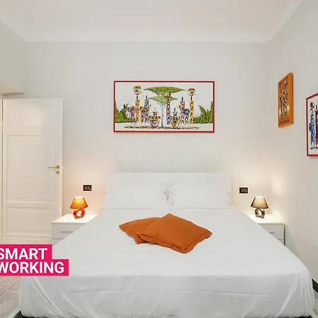 Red & White In The By Wonderful Italy Apartment Genua